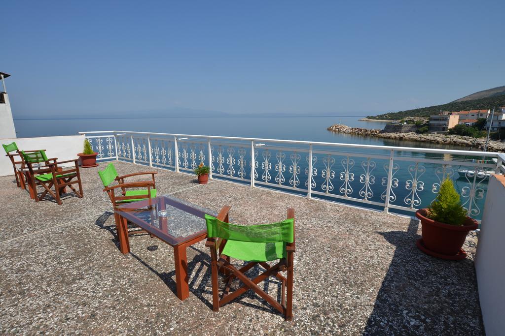 To Pithari Apartment Skála Marión Екстериор снимка